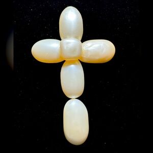 CHANEL Pearl Pendant